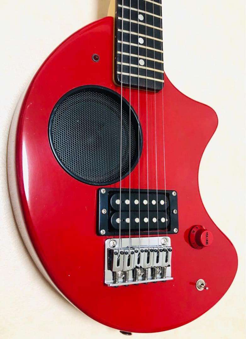 【超美品】ZO-3 レッド アンプ内蔵ミニギター 専用ケース付 ぞーさん