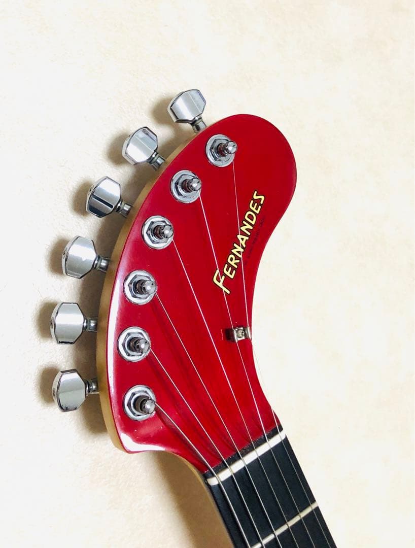 【超美品】ZO-3 レッド アンプ内蔵ミニギター 専用ケース付 ぞーさん