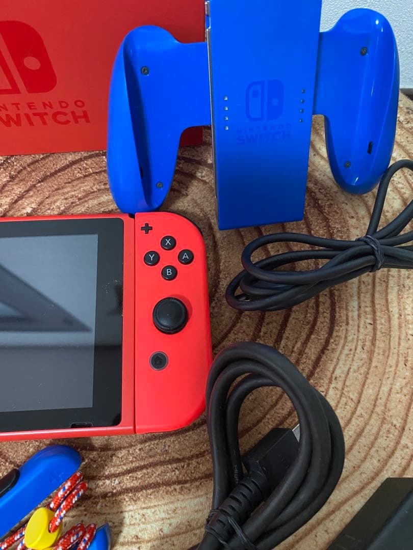 Nintendo Switch ニンテンドースイッチ本体　ネオンレッド　箱無し