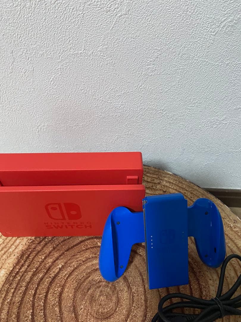 Nintendo Switch ニンテンドースイッチ本体　ネオンレッド　箱無し