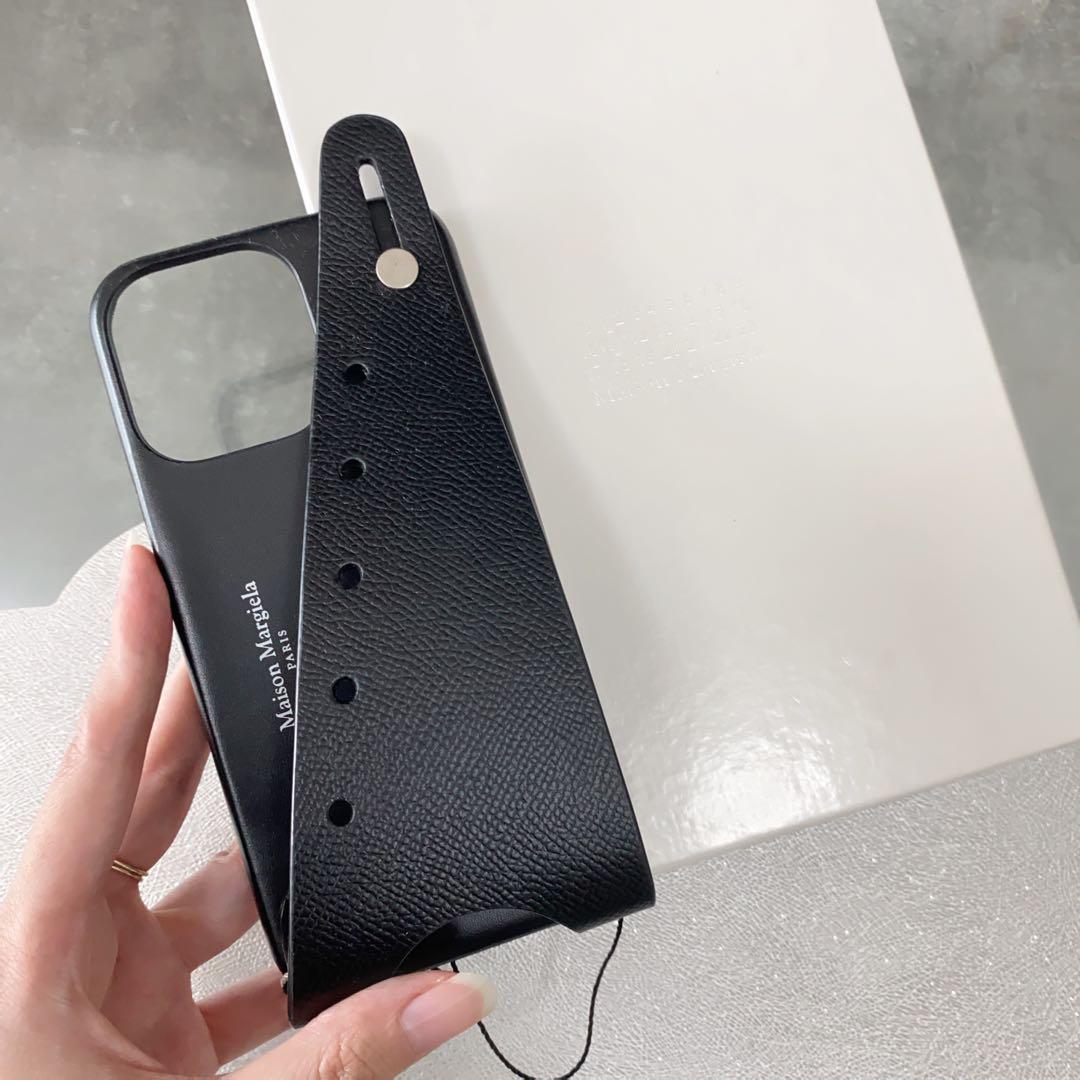 残り１【新品】メゾンマルジェラ スナッチト ベルト付き スマホケース ブラック