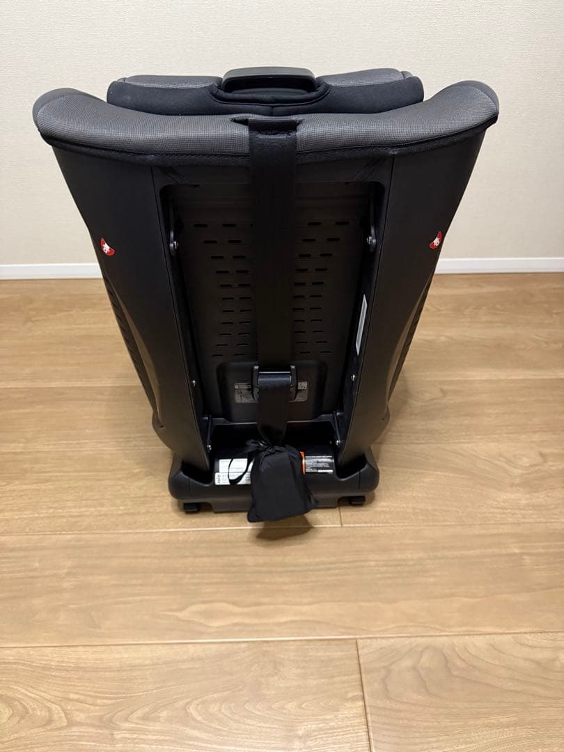 新品未使用　Joie チャイルドシート ボールド（エンバ—）
