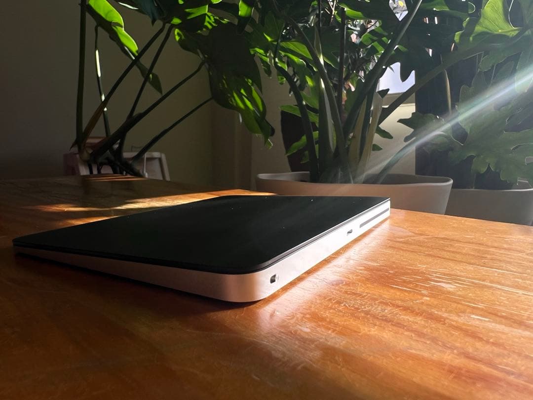 apple Magic Trackpad 3 ブラック　Lightningモデル