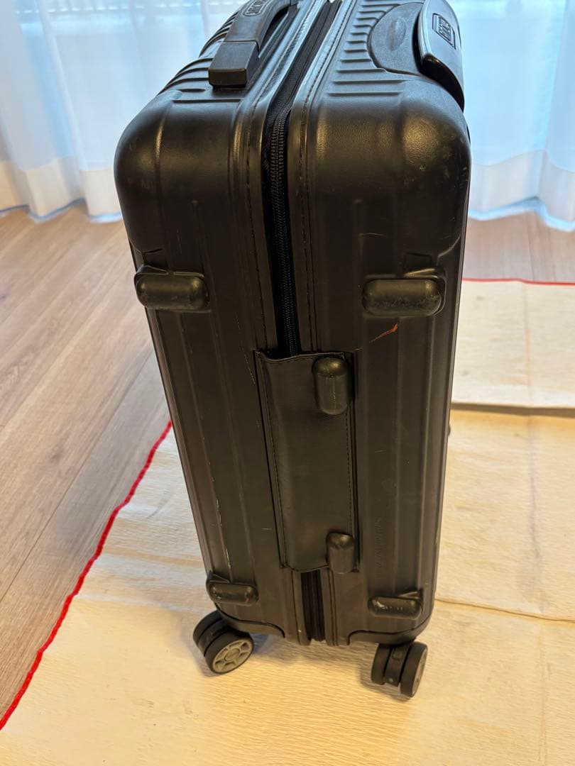 t*m様 リモワ　エッセンシャル　キャビンS