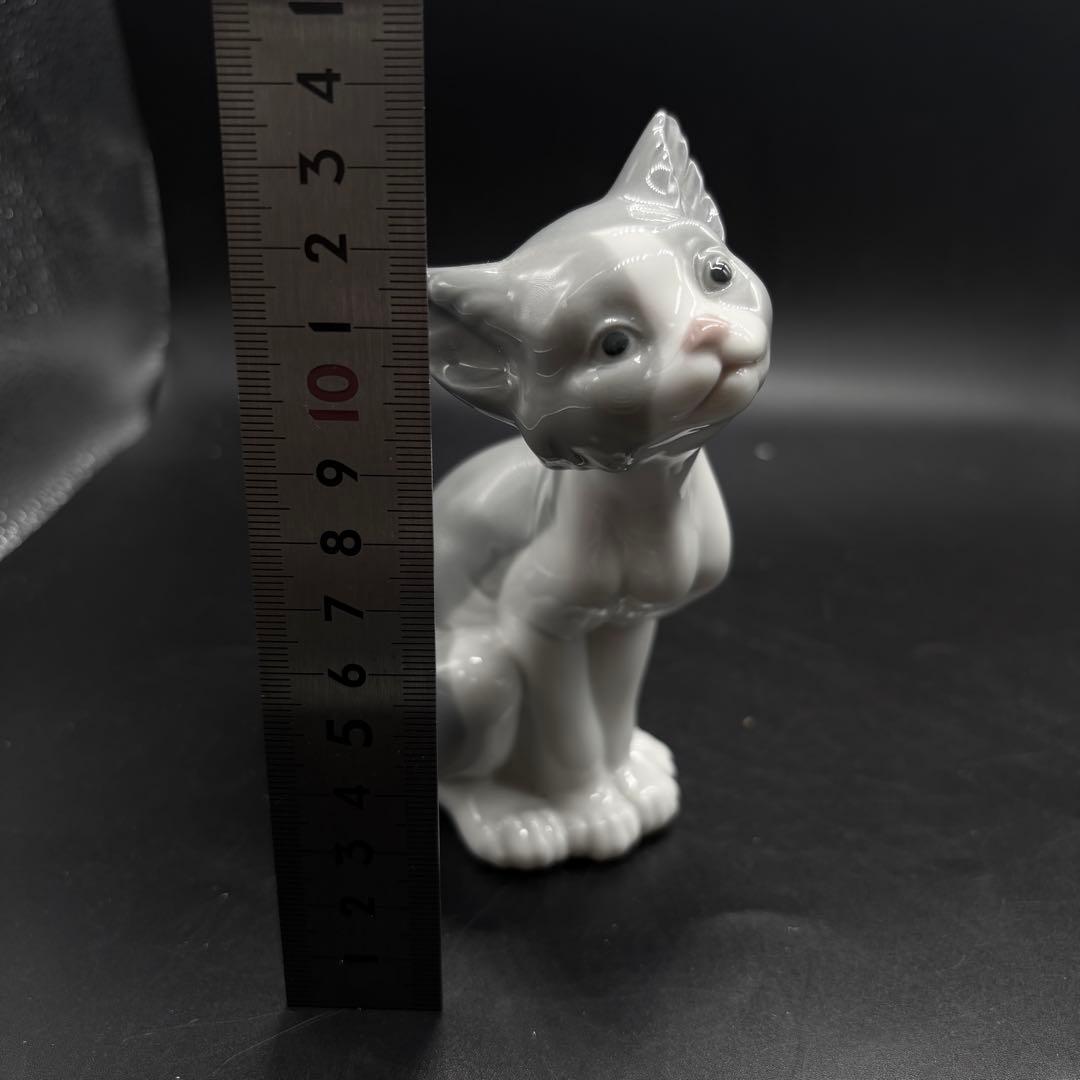 箱付き リヤドロ フィギュリン 置物　ネコ　ごはんをちょうだい　②　no.172