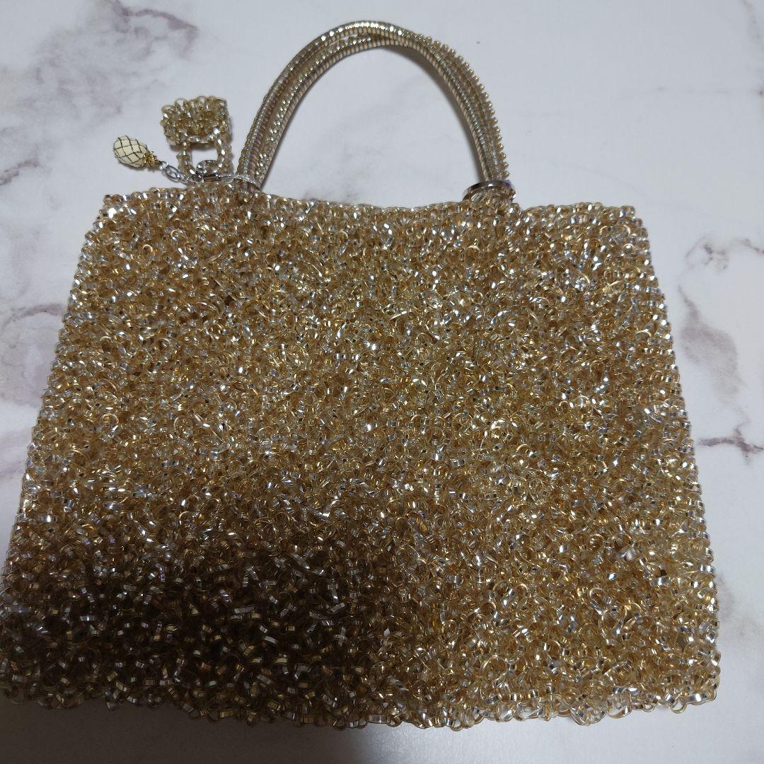 m*i様 ANTEPRIMA　ゴールド スクエア　 パーティーバッグ　キーホルダ