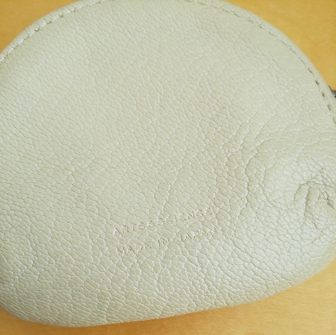 ARTS&SCIENCE ケース Round pouch アイボリー 美品