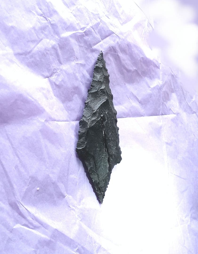 原始人 アイヌ仕様。pro 有舌尖頭器 石器 模写　サヌカイト