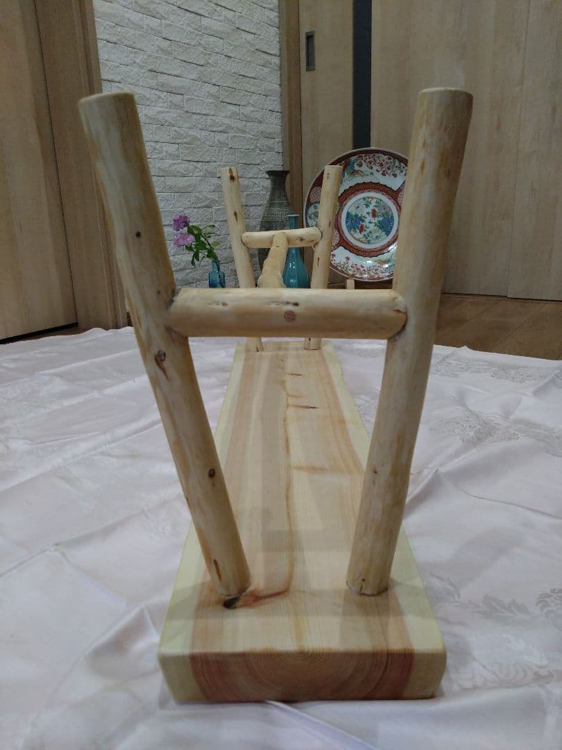 檜のベンチ（71）樹齢約70年、檜の原木の模様、年輪が綺麗に出ております