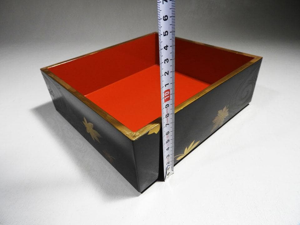 ●五段重 重箱 流水紅葉楓蒔絵 時代 木製漆器 美品 明治 箱付 高さ38㎝