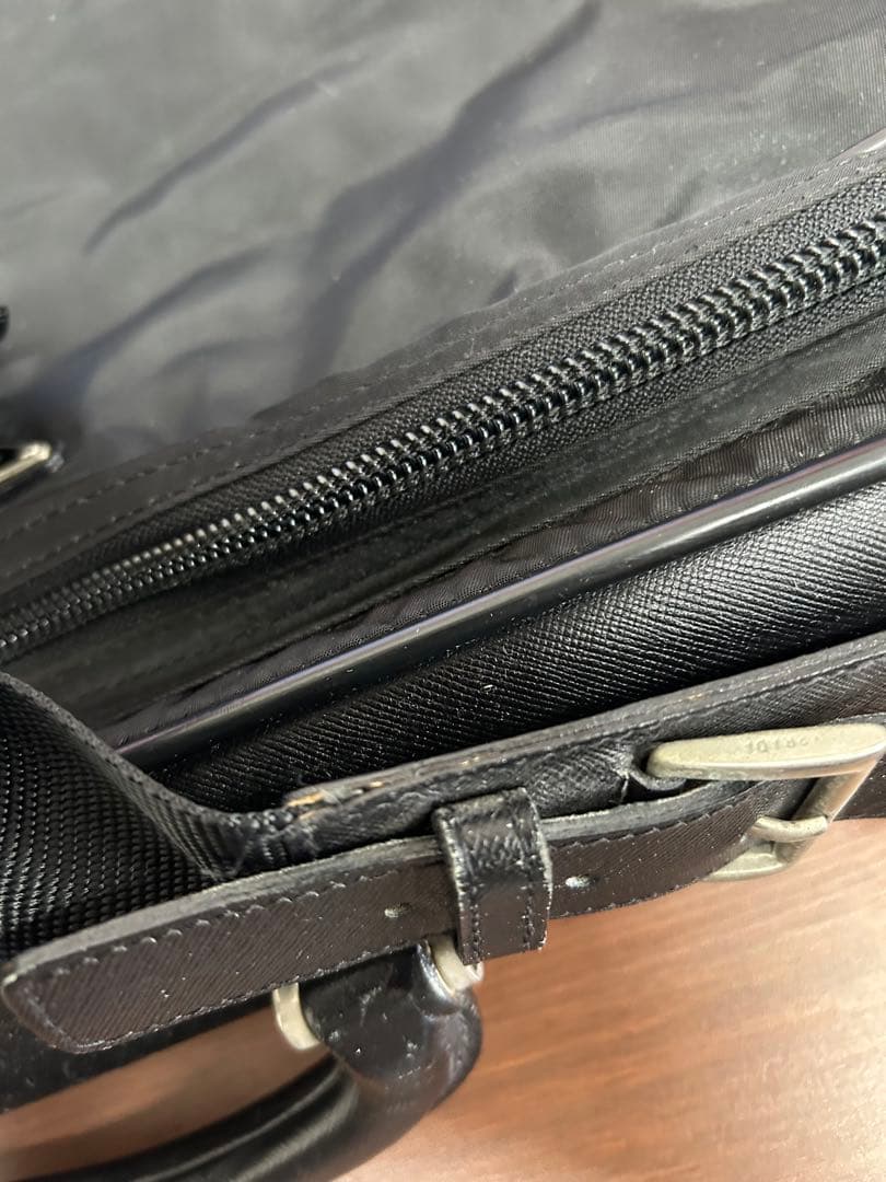 PRADA ブラック ガーメントバッグ