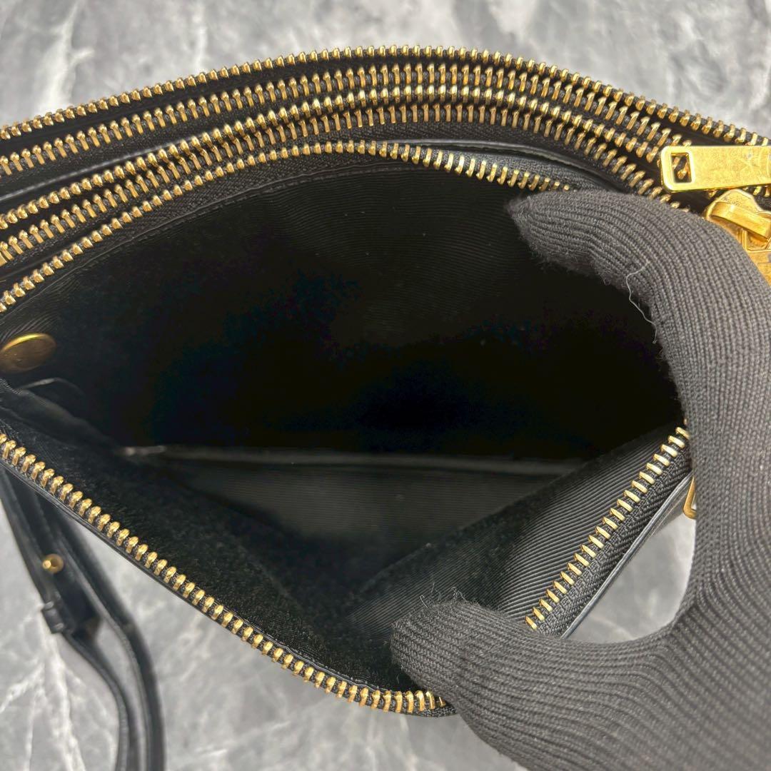 断捨離中交渉OKです ✨CELINE セリーヌ　ショルダーバッグ トリオ