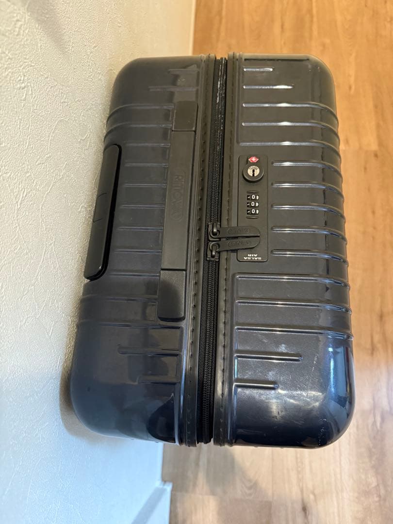 RIMOWA サルサエアー 65L TSAダイヤルロック搭載　ネイビー