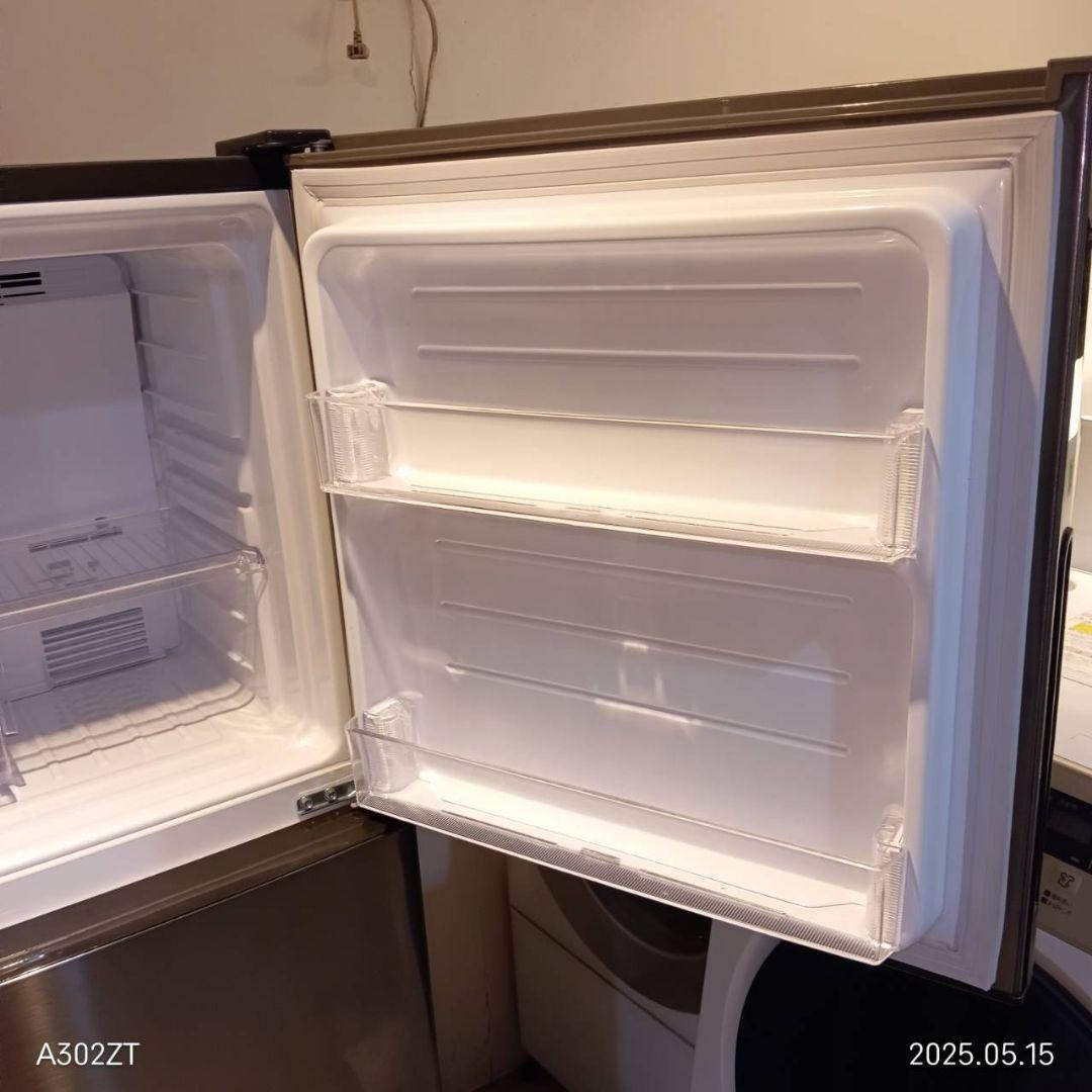 039送料設置無料　東京　神奈川限定配送 SHARP大型冷蔵庫　225L