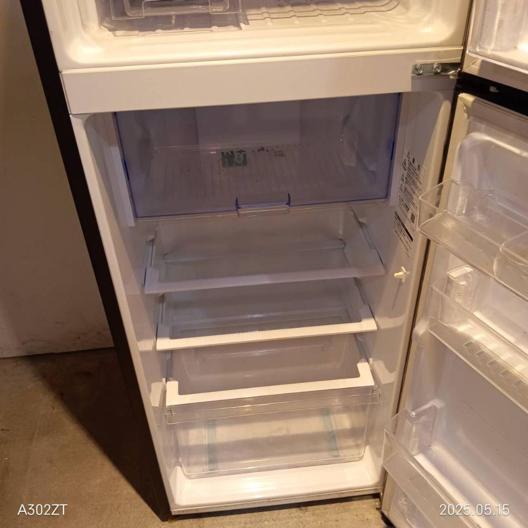 039送料設置無料　東京　神奈川限定配送 SHARP大型冷蔵庫　225L