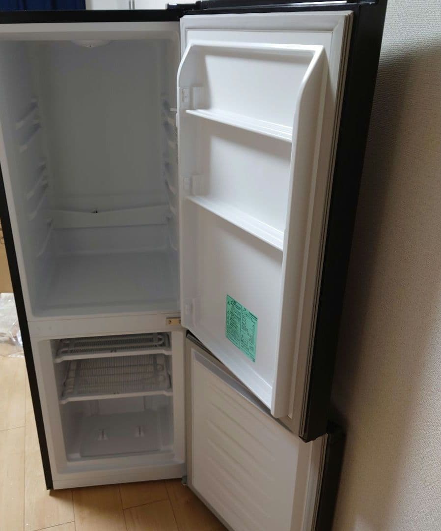 Hisense 2ドア冷蔵庫 黒 HR-D1701B 175L