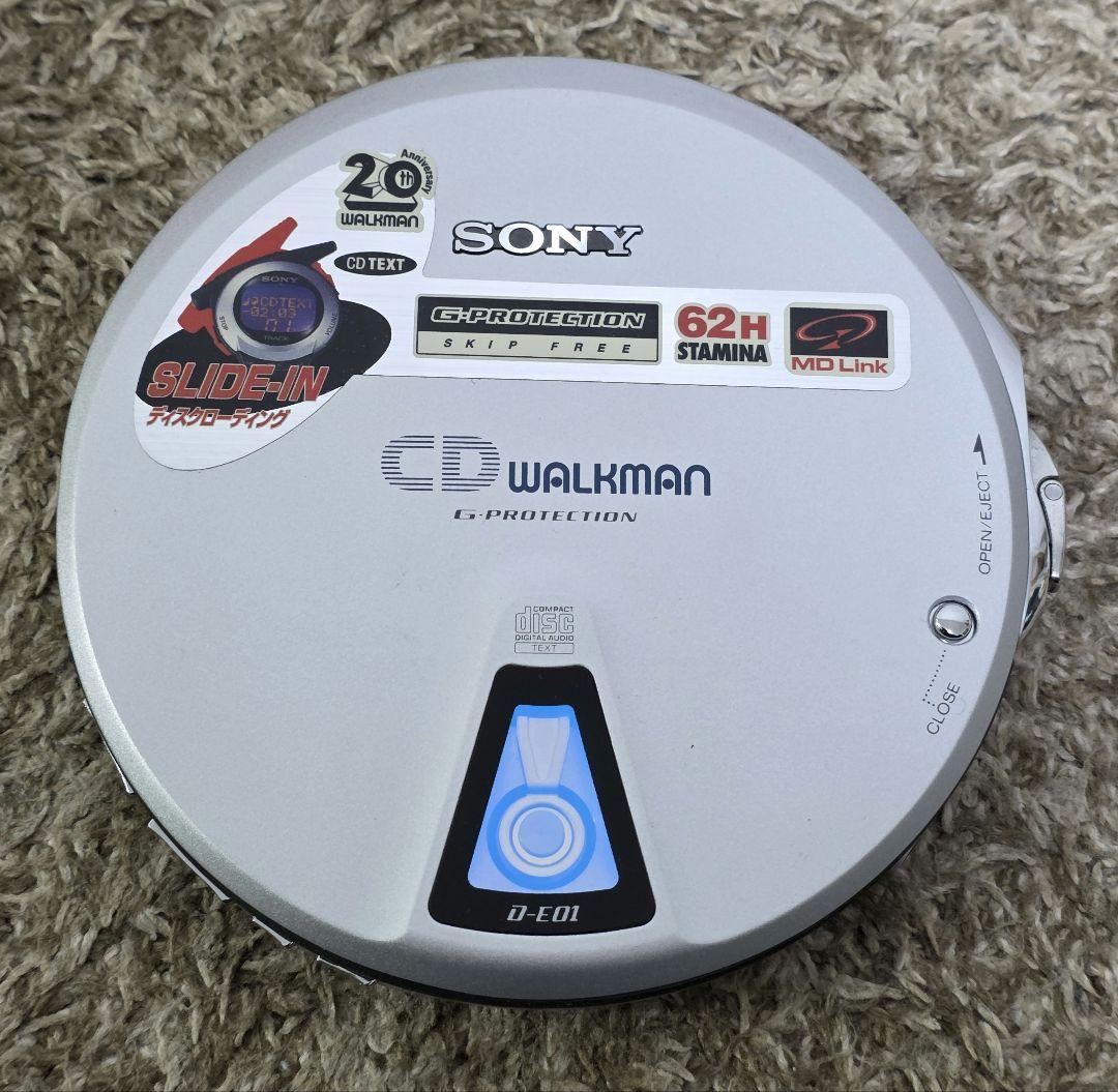 SONY　ソニー　CDWALKMAN D-E01 ケース付き