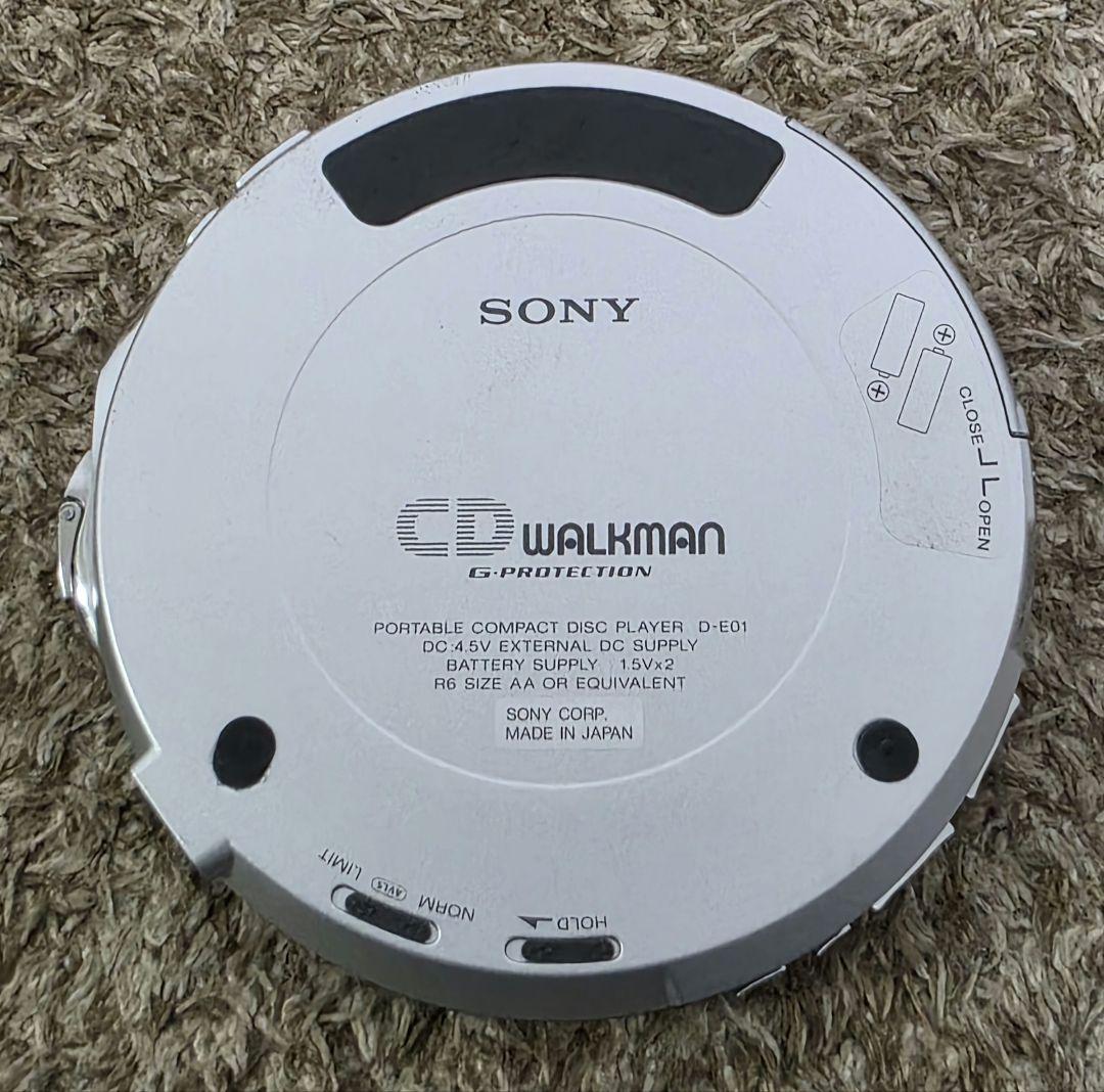 SONY　ソニー　CDWALKMAN D-E01 ケース付き