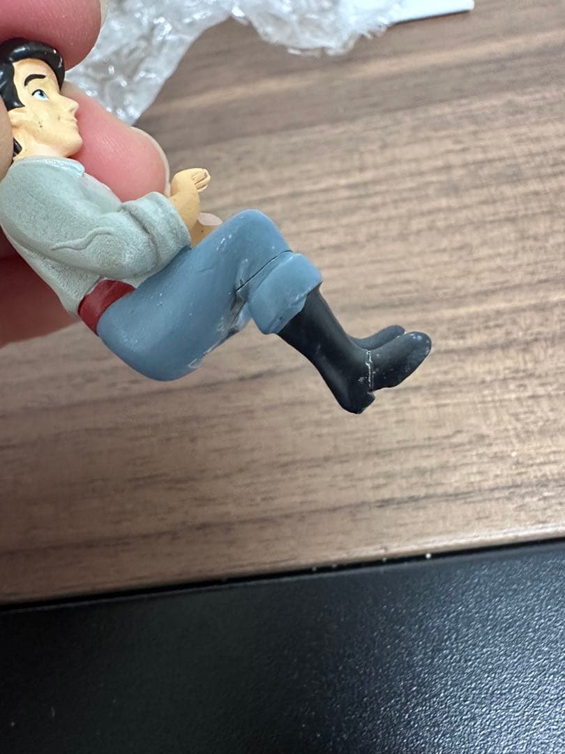 リトルマーメイド アリエル & エリック キスザガール LED フィギュア