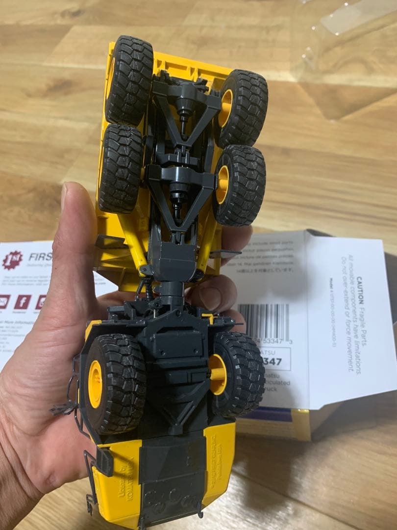 コマツ HM400-5 アーティキュレートダンプトラック 1:50