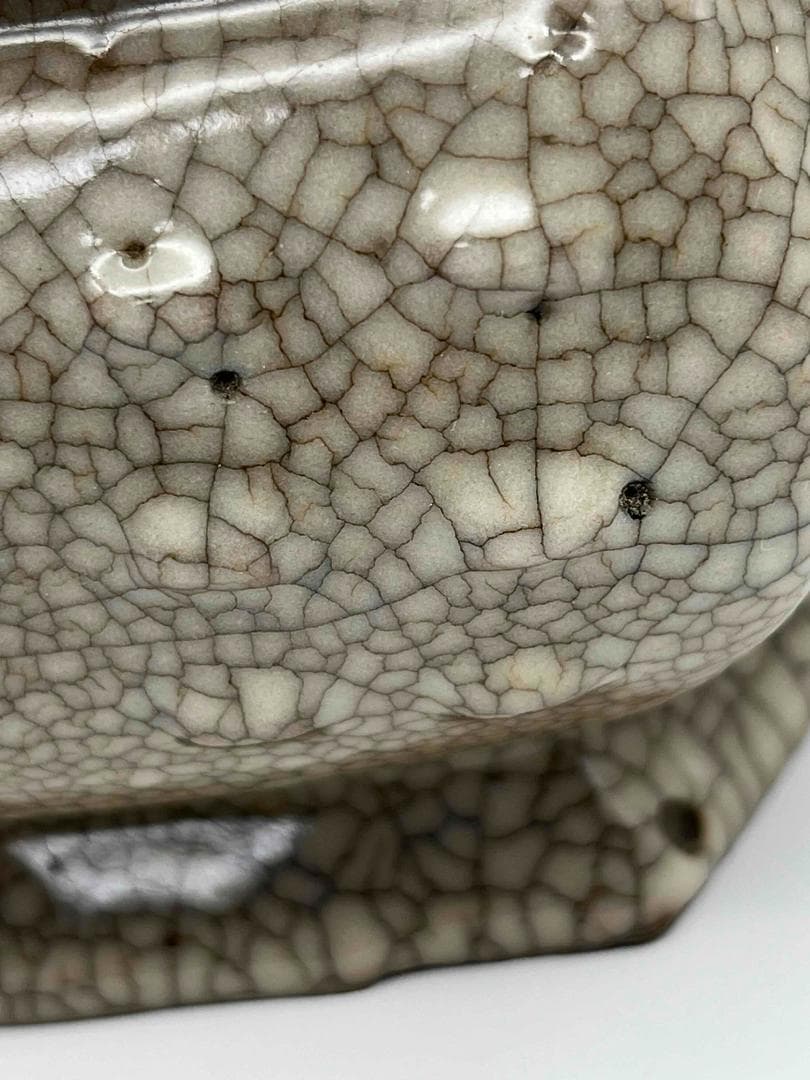 宋時代　青磁　汝官窯 氷裂紋 支釘焼き 双螭龍耳 鼓釘六方香炉(C-61)