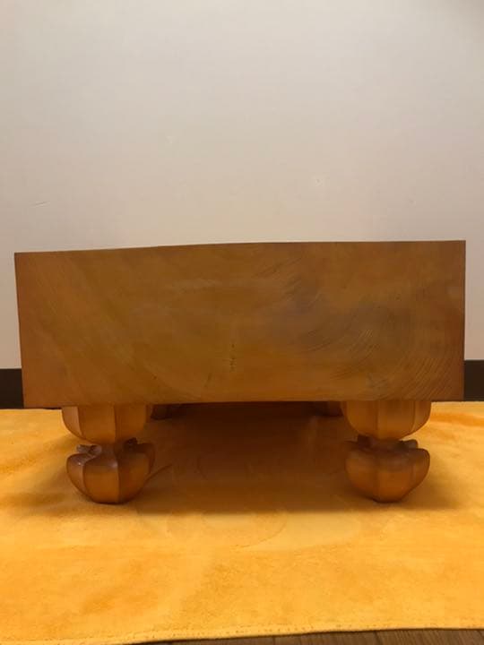 ☆美品☆ 碁盤　本榧足付き(桐蓋、布盤覆い付き)