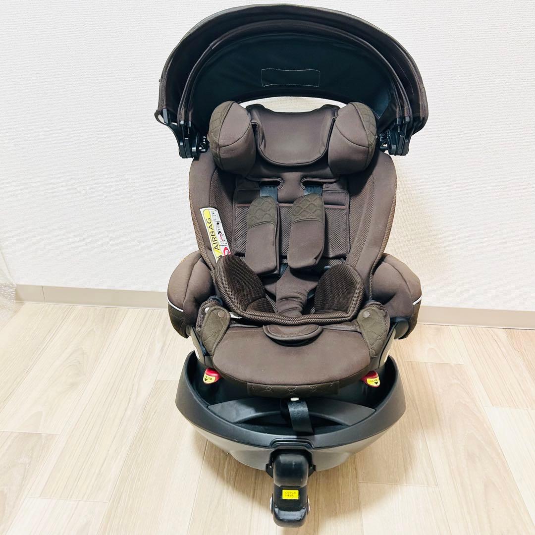 極美品 アップリカ フラディア グロウ シートベルト固定式 チャイルドシート