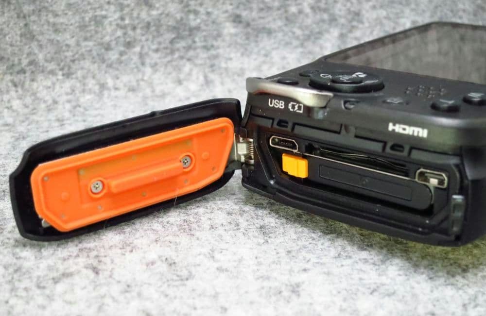 富士フィルム　FinePix XP90