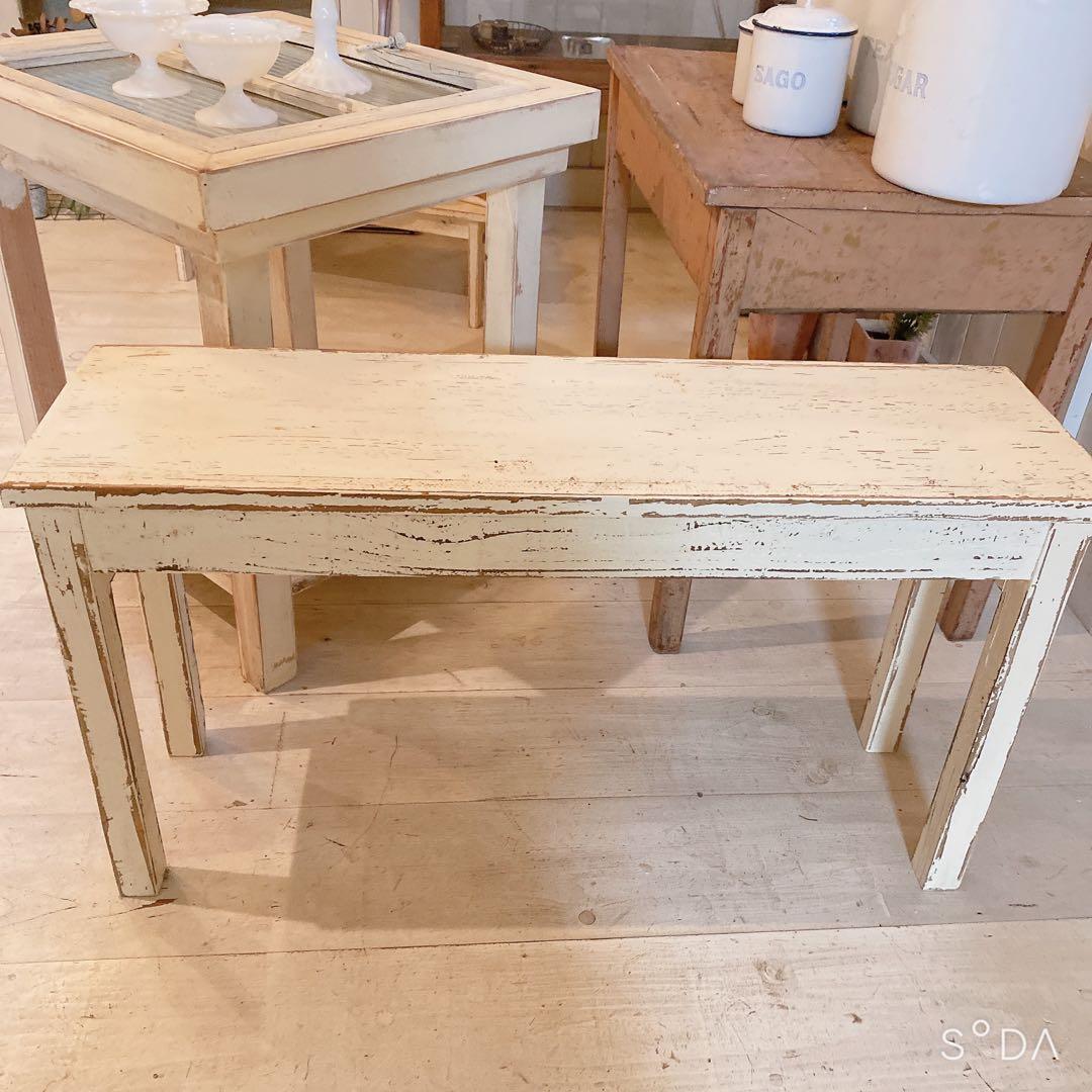 サナ　23日までお取り置き アンティークテーブル　ホワイト　古いテーブル
