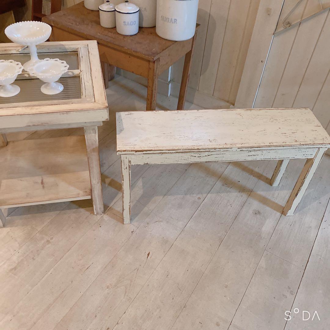 サナ　23日までお取り置き アンティークテーブル　ホワイト　古いテーブル
