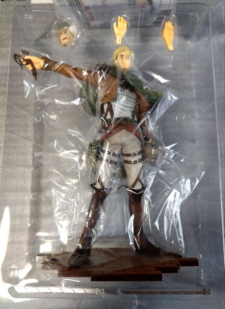 進撃の巨人　BRAVE-ACT 1/8 エルヴィン・スミス 千値練　貴重