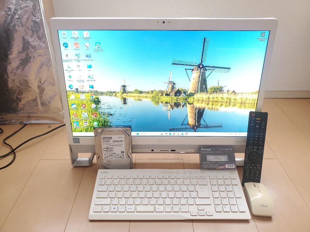 FMV FHシリーズ/i7-6700T/SSD512GB/16GB/DVD-S