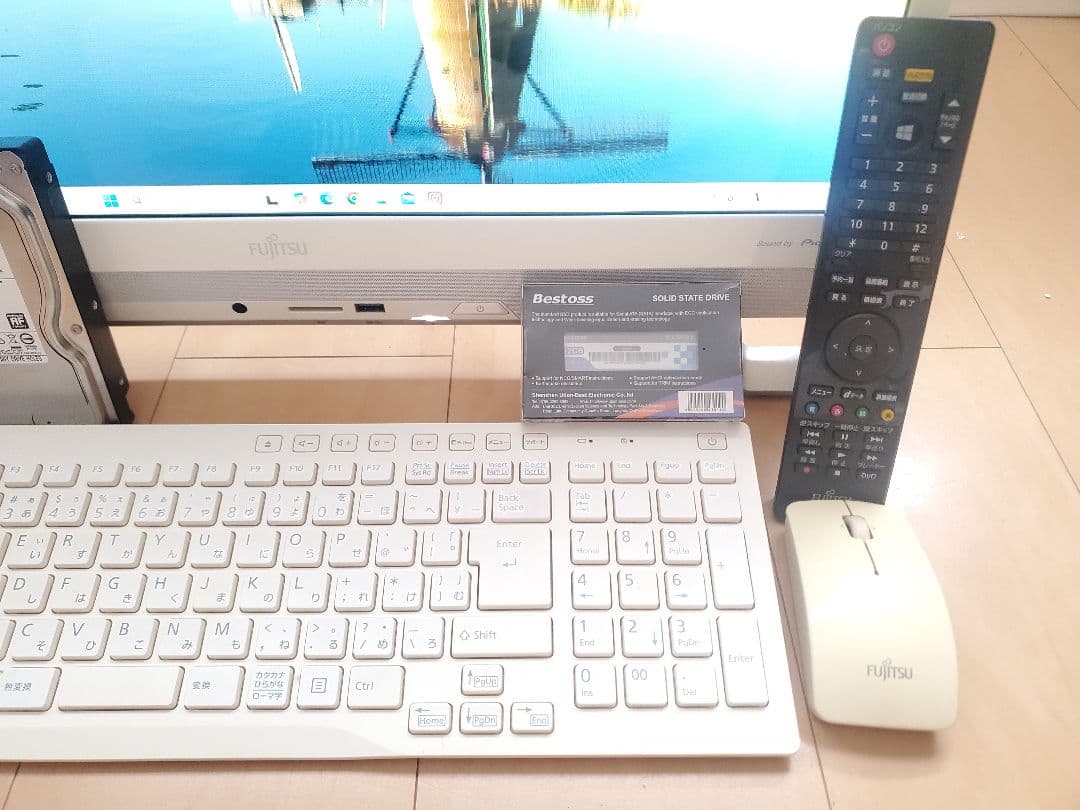 FMV FHシリーズ/i7-6700T/SSD512GB/16GB/DVD-S