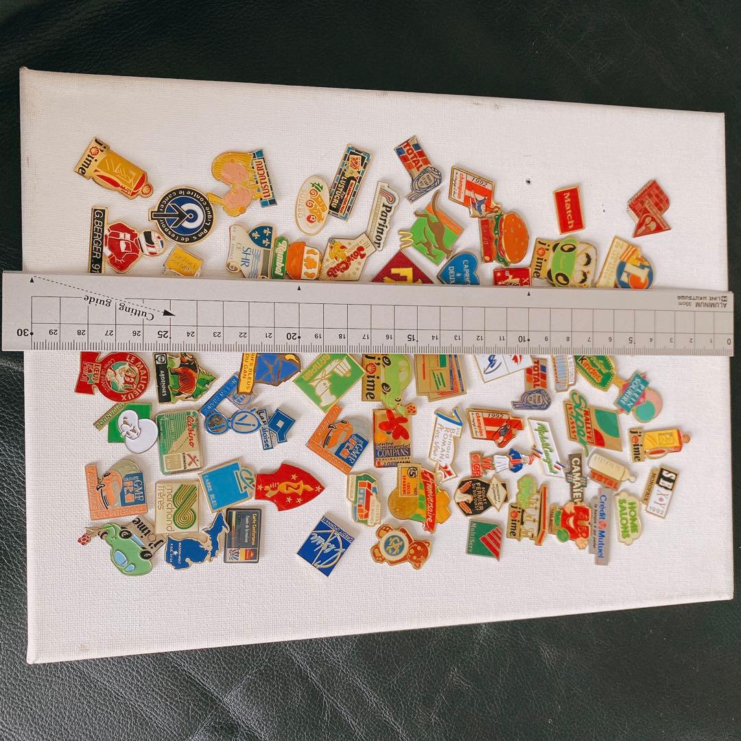 【まとめ売り大特価】　アメリカ　ヨーロッパ　ピンブローチ 74点セット