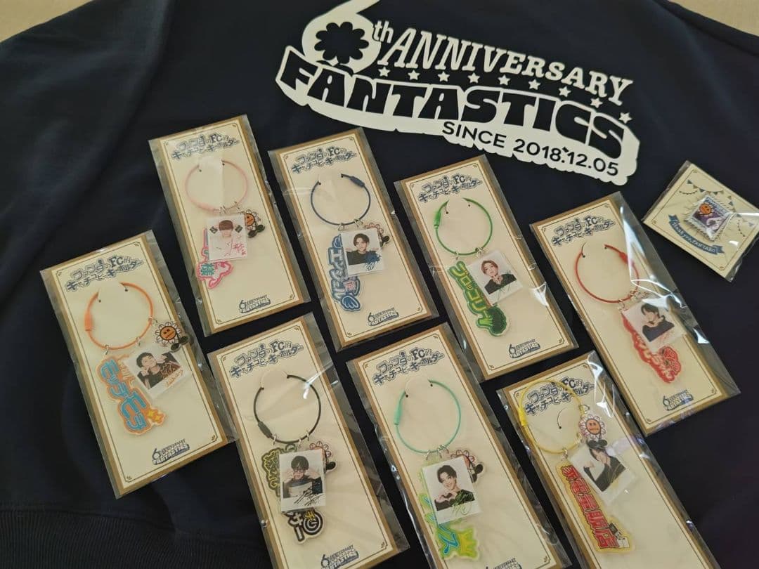 FANTASTICS ６周年トレーナー、キーホル、ピンバッチ 10点フルセット