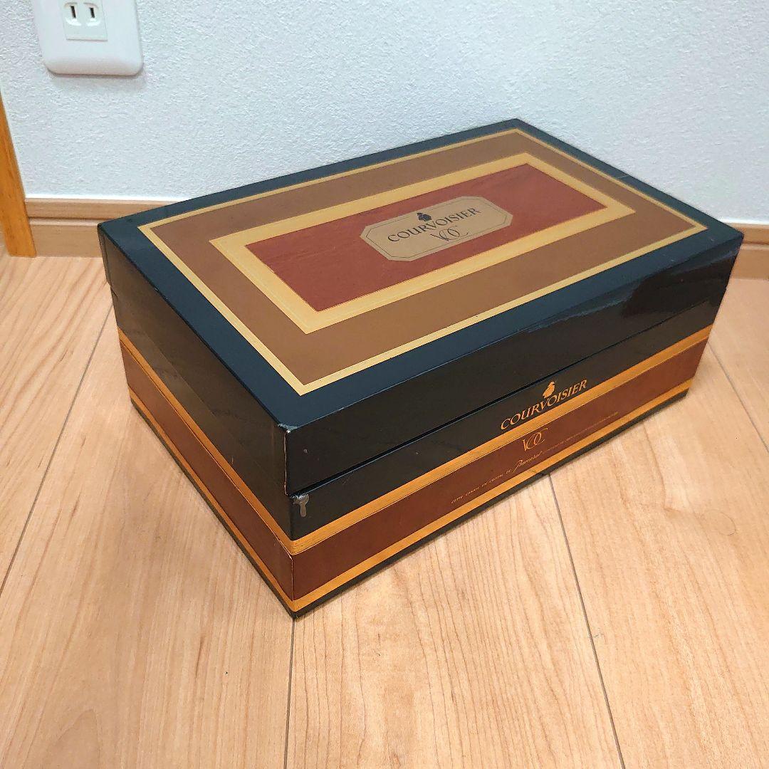 クルボアジェ VOC エクストラ バカラボトル ブランデー【未開栓】替栓・箱付