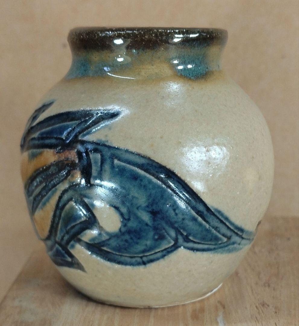 本物保証】金城次郎 小壷(笑魚,魚文)共箱 壷屋焼 人間国宝 美品 やちむん 栞