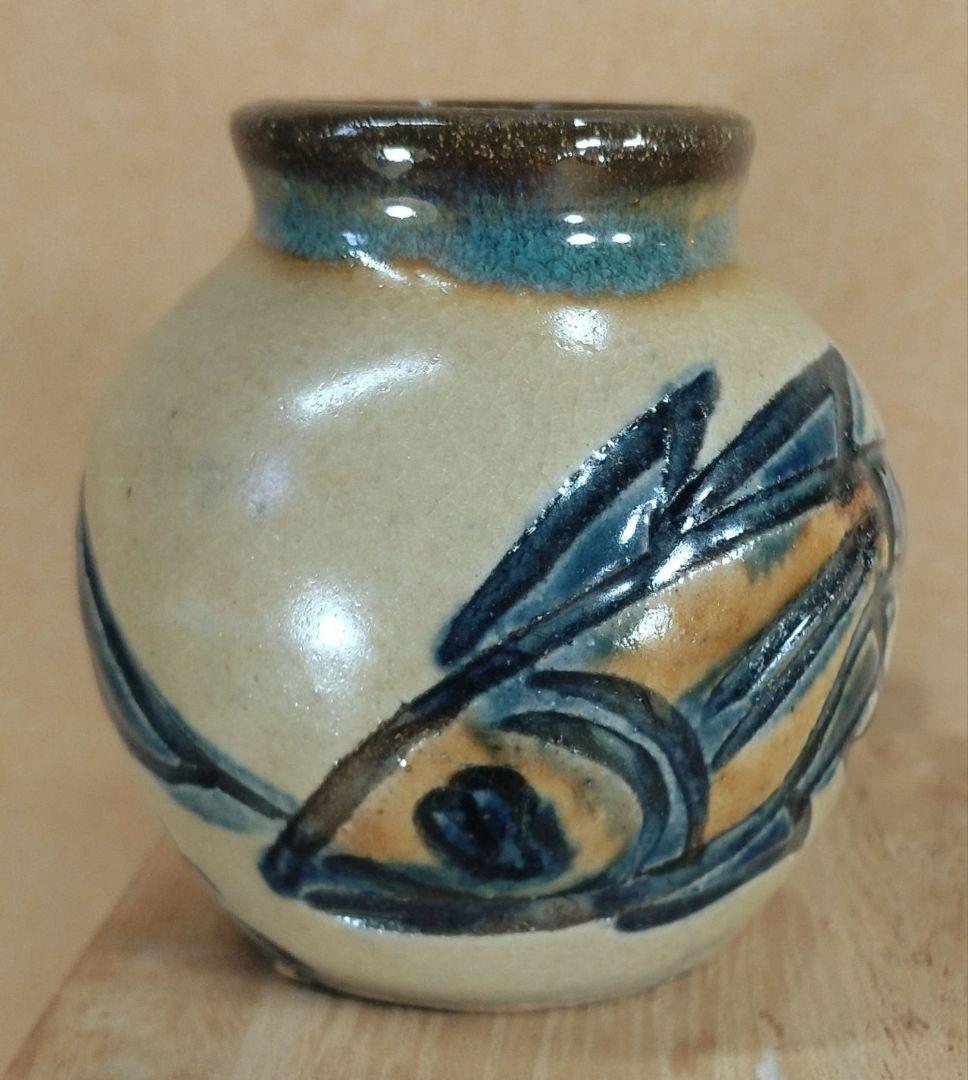 本物保証】金城次郎 小壷(笑魚,魚文)共箱 壷屋焼 人間国宝 美品 やちむん 栞