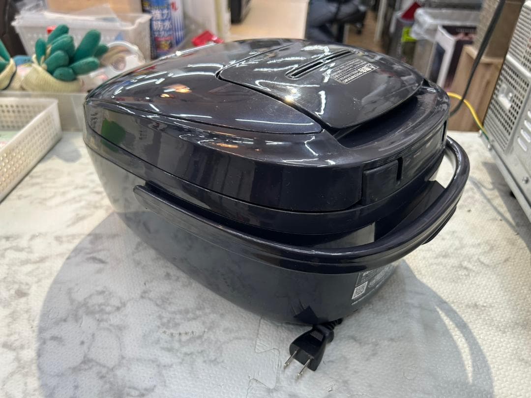 炊飯器 タイガー JPK-BK10 2022年 5.5合