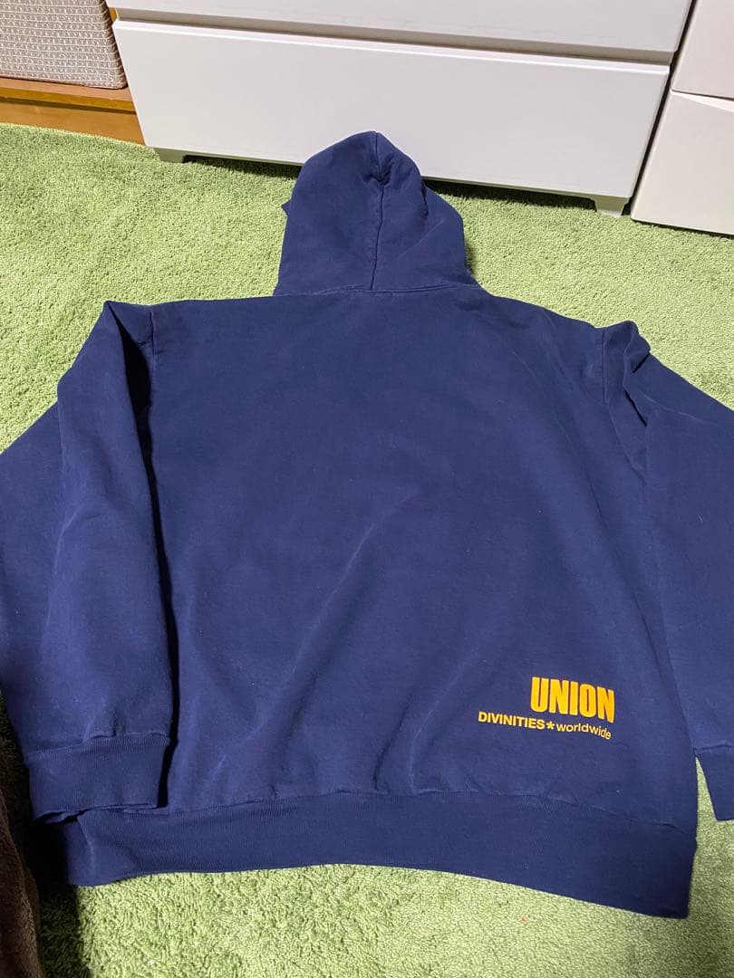 UNION DIVINITIES ネイビーパーカー