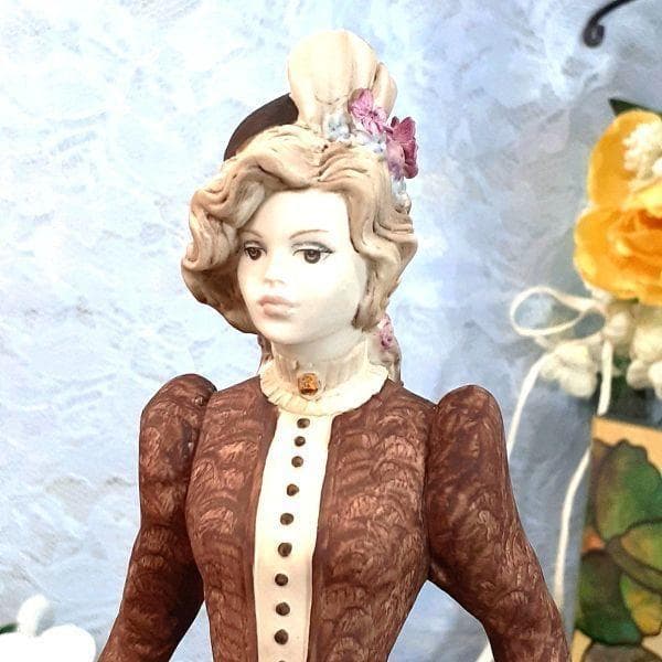 【希少】コールポート セピア色の貴婦人 エレガンス秋の散策  フィギリン人形