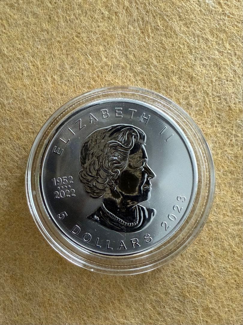 2023年 カナダ「メイプルリーフ」純銀 1オンス銀貨 クリアケース付