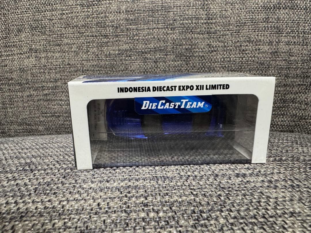 DCT 1/64 インドネシア限定　スカイライン GT-R R34 Z-Tune