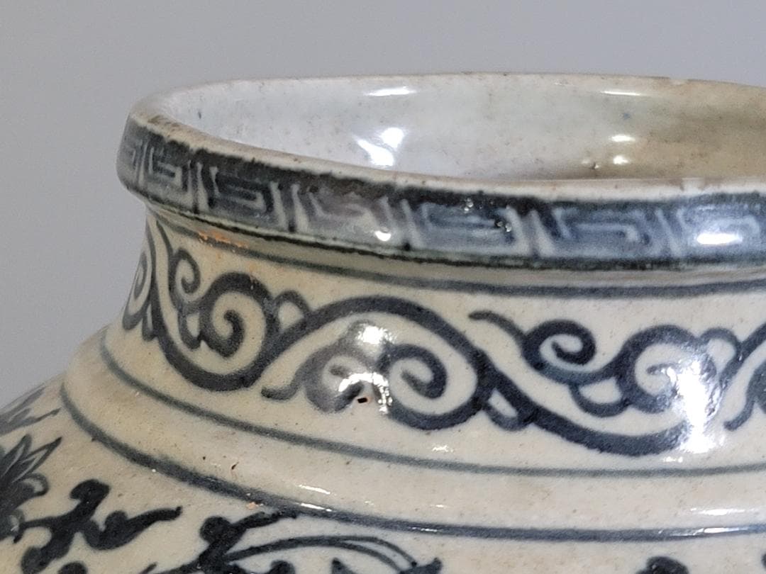 中国 染付 纏枝蓮花紋 瓶