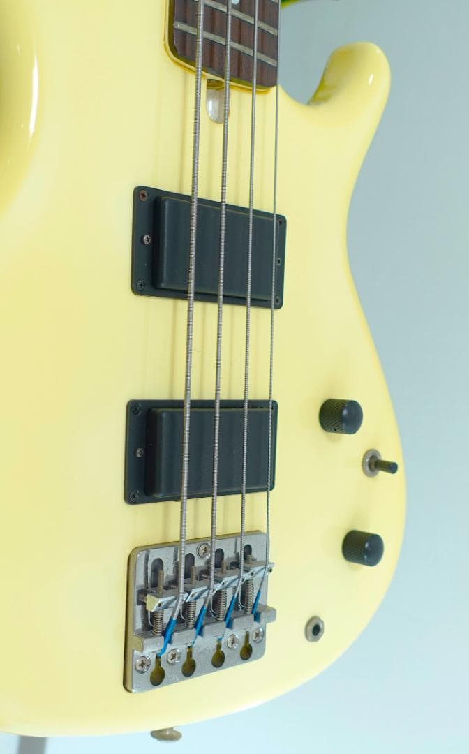 Ariapro II RSBシリーズ　エレキベース　クリームイエロー