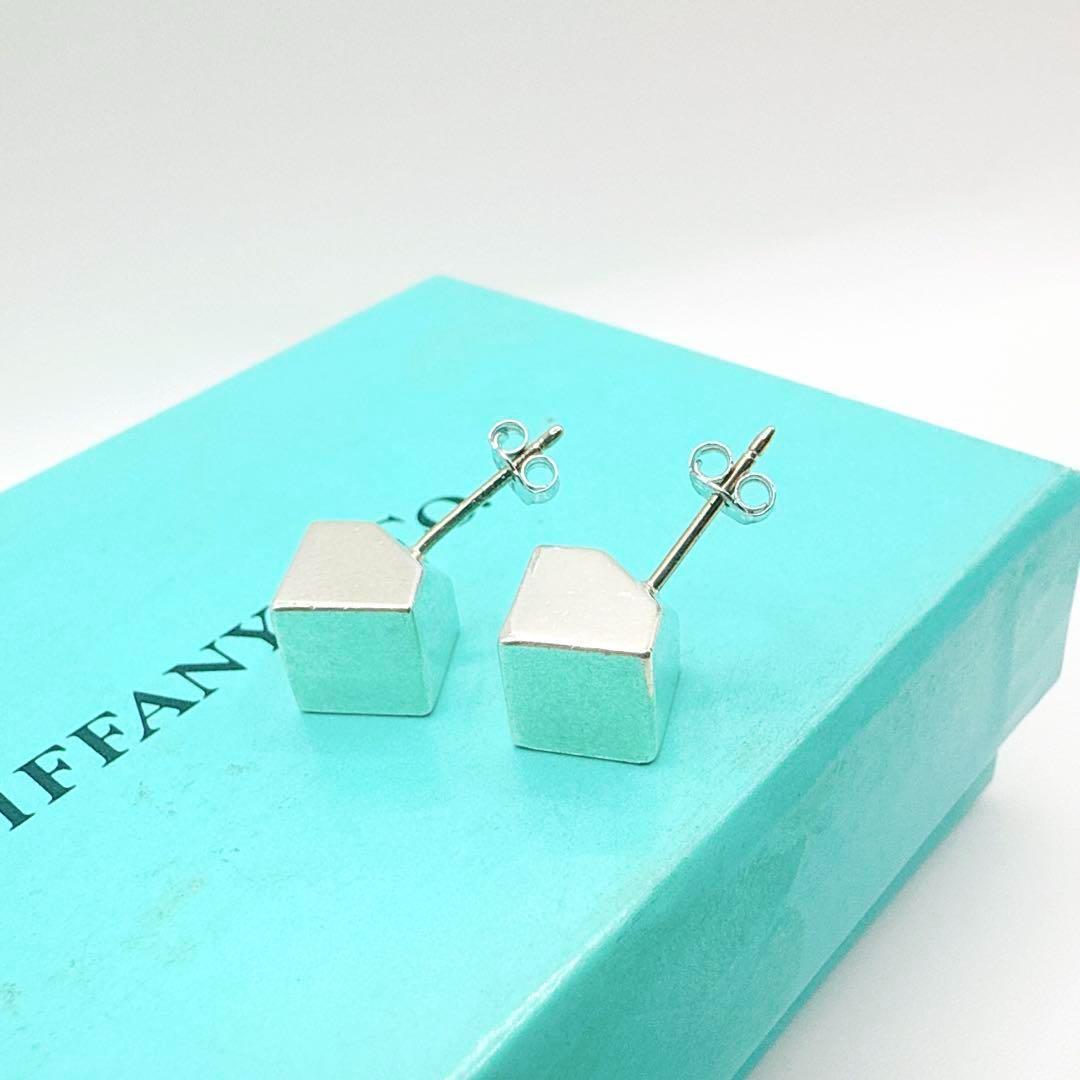 2795 保存箱・袋付き✨Tiffany ピアス　キューブ　シルバー925