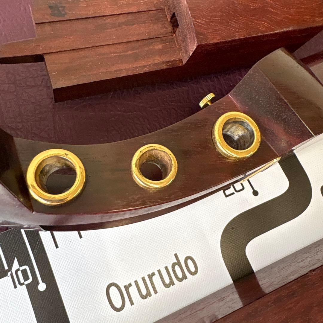 三味線　太棹　紅木　皮破れ　ハードケース付き　全長約102cm