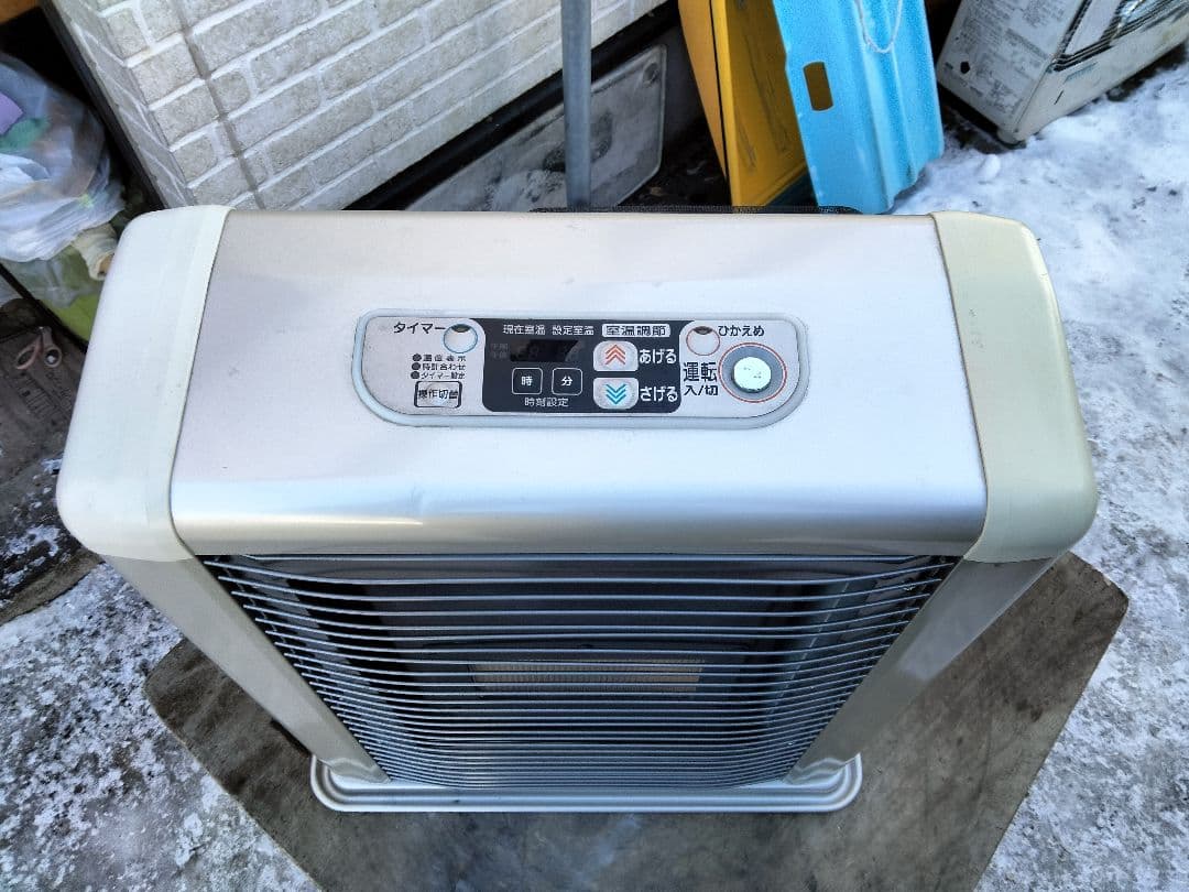 サンポットFF石油ストーブゼータス！品番「FFR‐56S」2007年式中古品