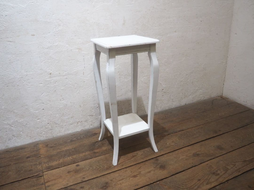 1242 白ペンキの陳列台　花台　展示台　テーブルリメイク　レトロ　ビンテージ