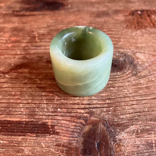 希少 骨董 中国 翡翠 円筒形 扳指 指輪 親指 天然石 アンティーク 和田玉